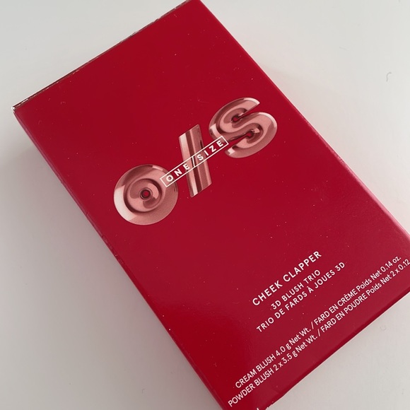 ONE/SIZE BY PATRICK STARRR
Cheek Clapper 3D Blush Trio Palette in Rich Betch